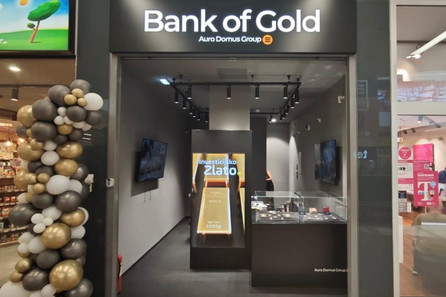 Bank of Gold | Zadar | Supernova